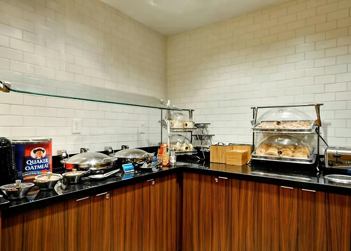 Fairfield Inn & Suites Dallas Medical/Market Center